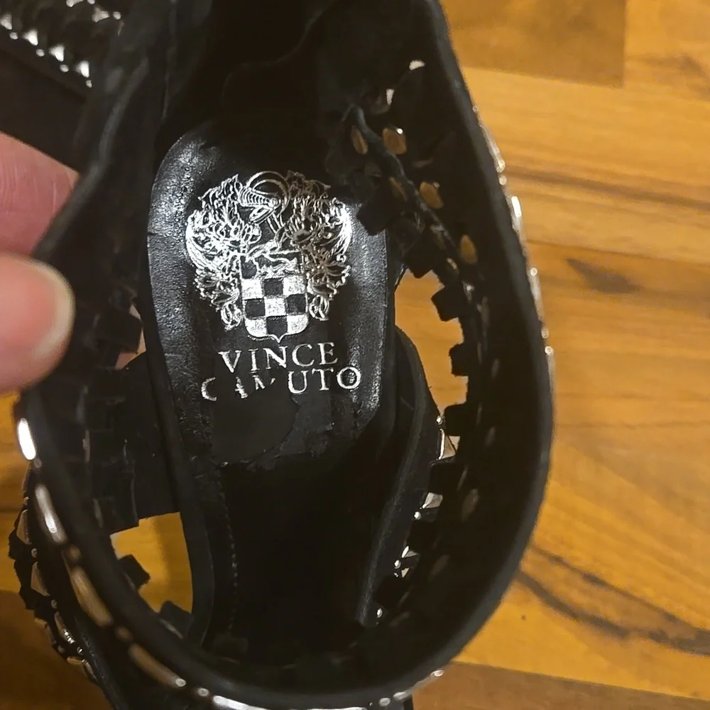 Vince camuto black